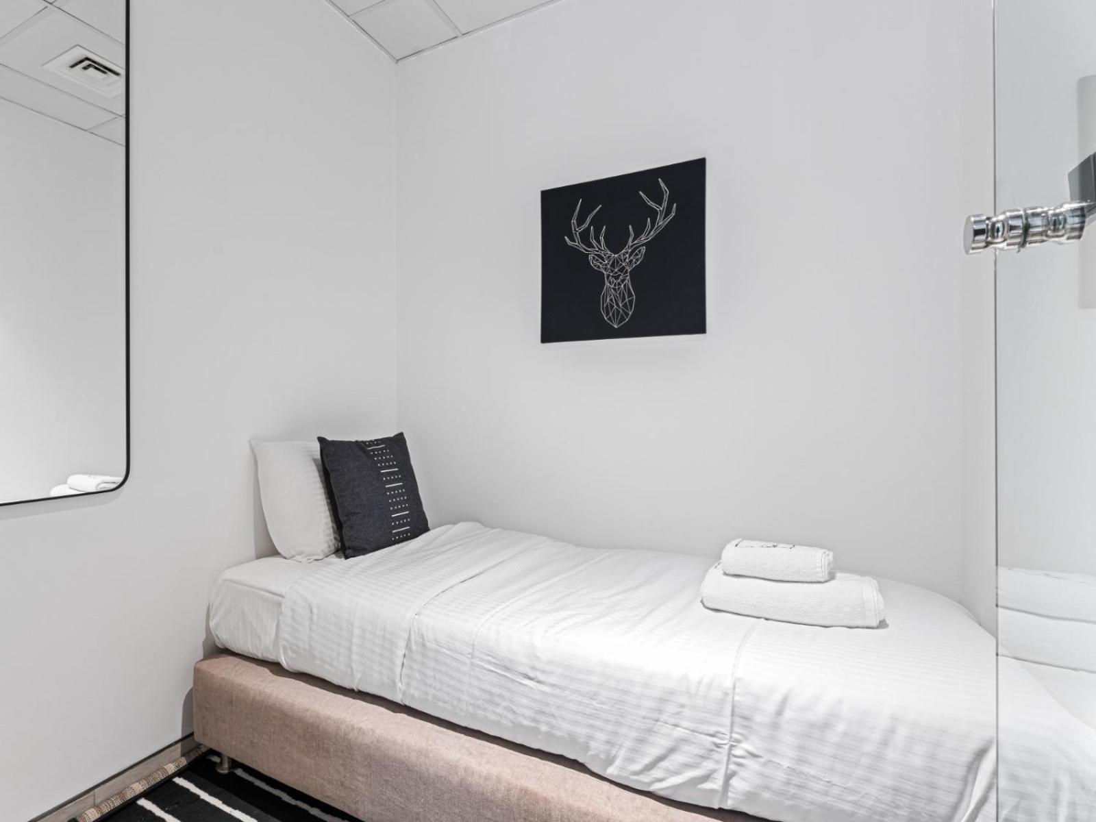 Chic Escape - 2br Guest At Atria, Business Bay Apartment *