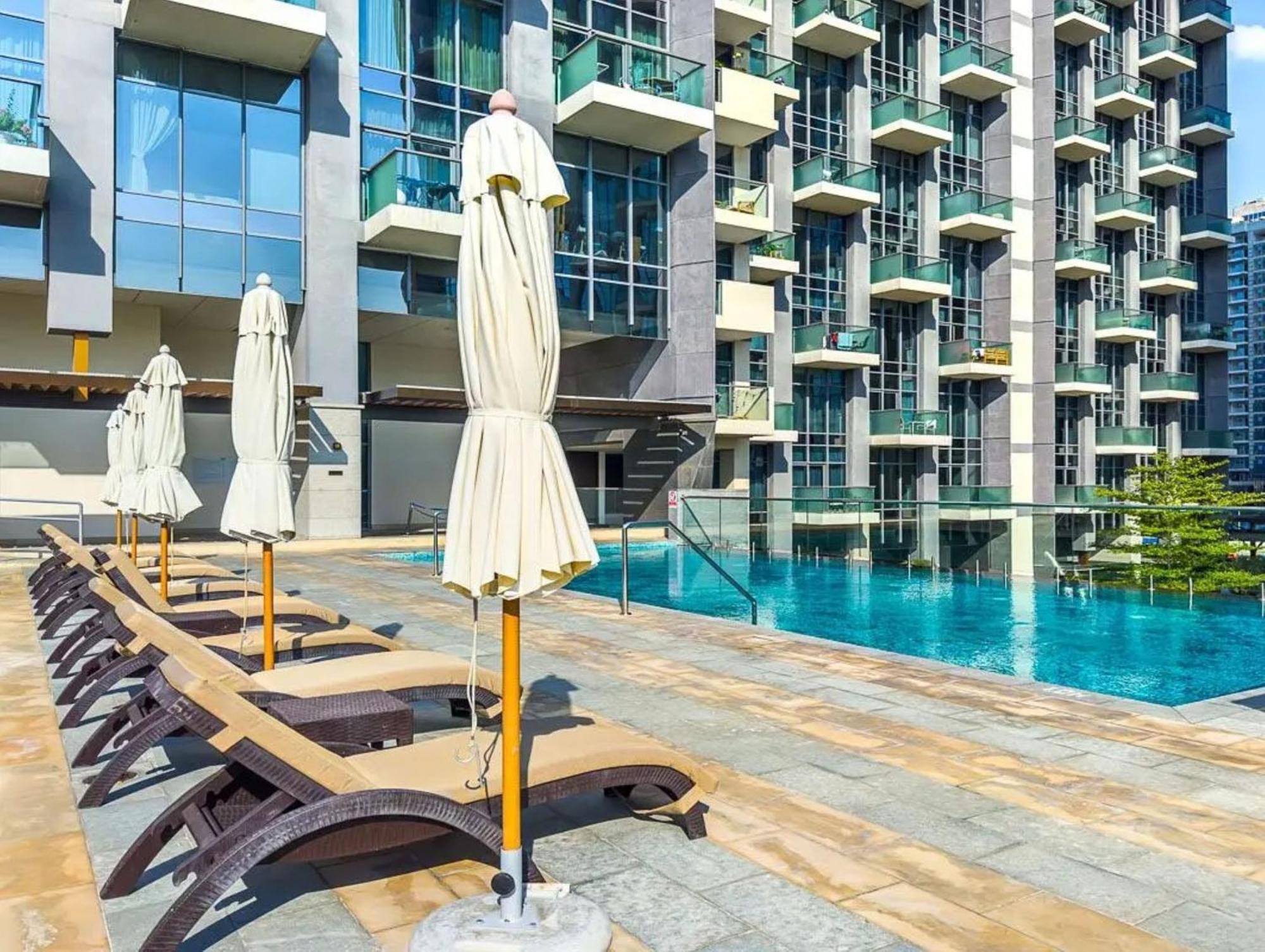 Apartment Chic Escape - 2br Guest At Atria, Business Bay