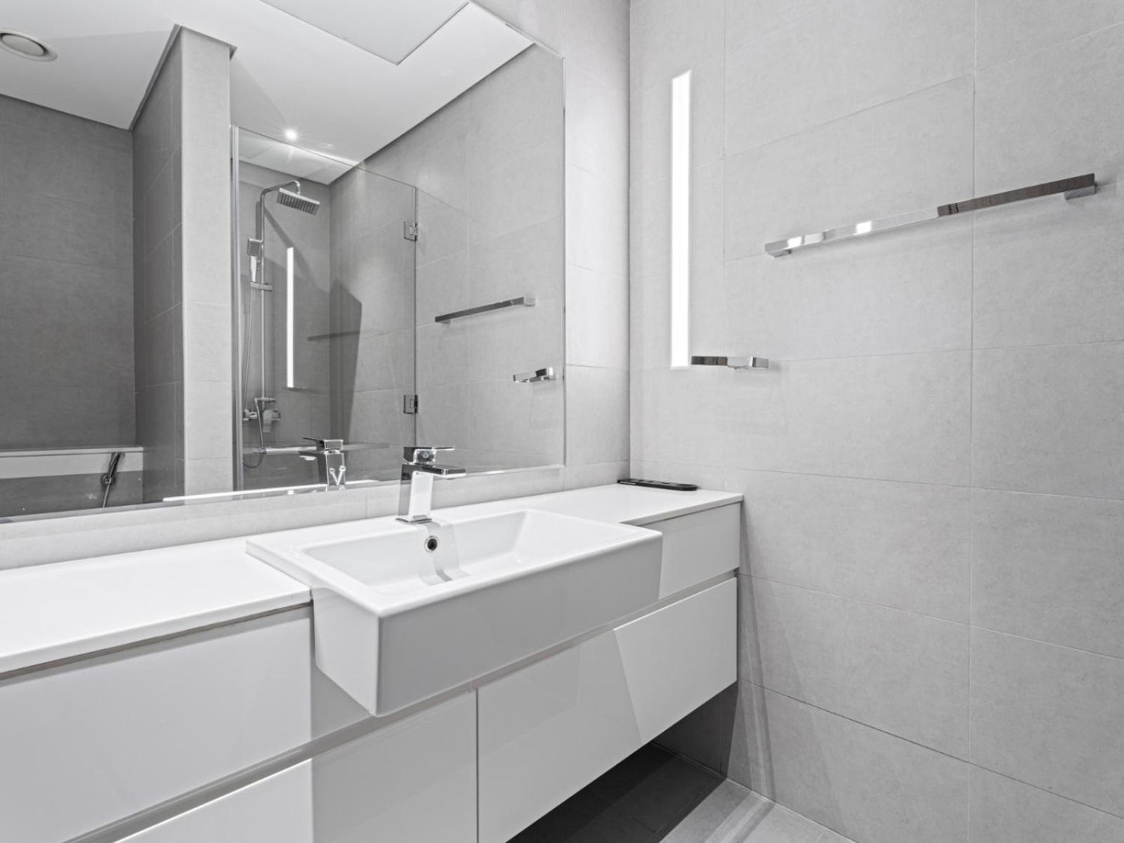 Apartment Chic Escape - 2br Guest At Atria, Business Bay Dubai
